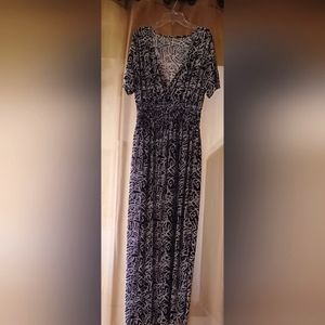 Maxi dress xl black and white abstract print faux cross top.  EUC. worn once